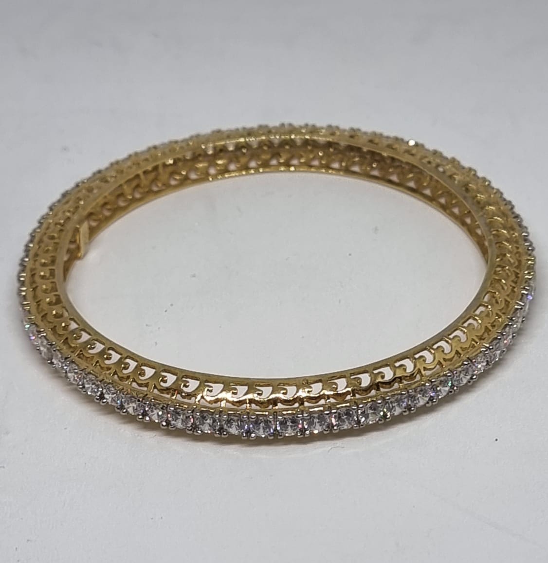 WOMEN BANGLE