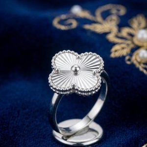 925 Silver Vancliff Ring